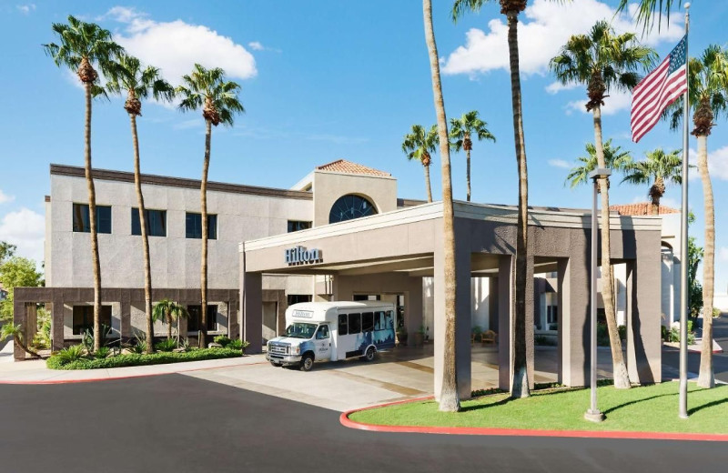 Exterior view of Hilton Phoenix Airport.