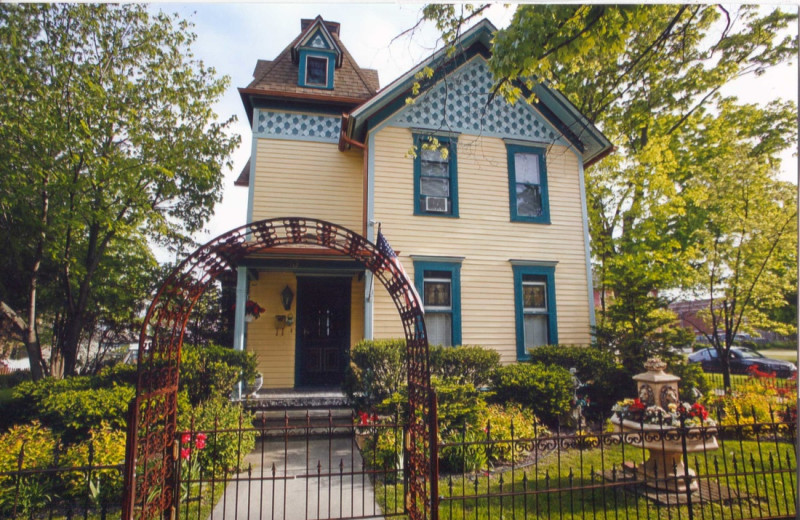 Exterior view of T C Smith Inn Bed 