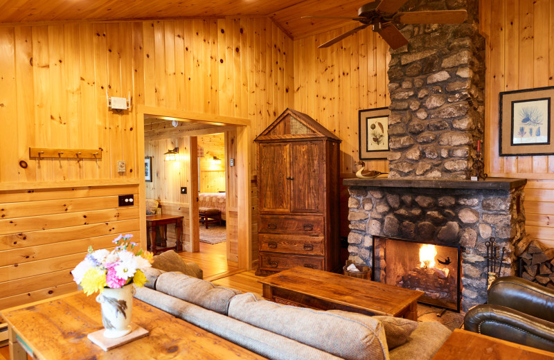 Cottage living room at Migis Lodge.