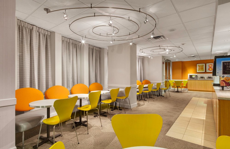 Dining Area at Fairfield Inn & Suites Chicago Downtown/Magnificent Mile Hotel