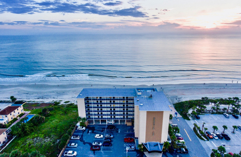 Aerial view of Georgian Inn Beach Club.