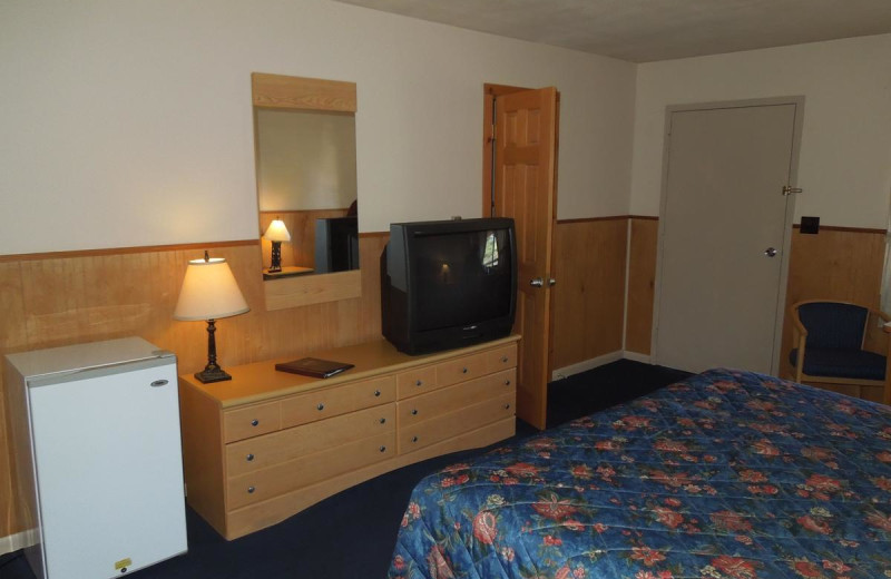 Guest room at Woodlake Inn.