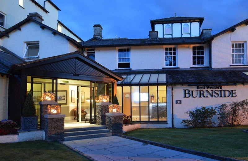 Exterior view of Burnside Hotel.