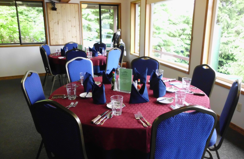 Dining at portsman's Cove Lodge.