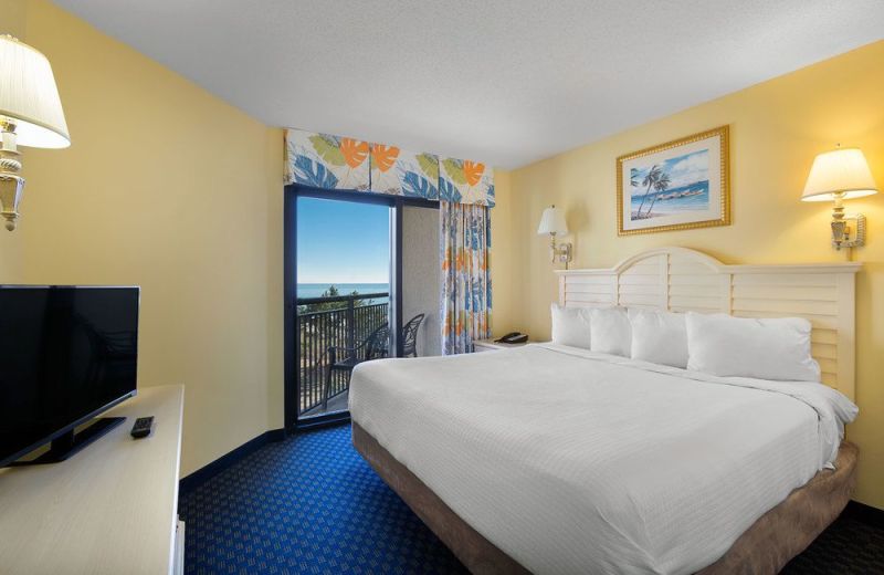 Guest bedroom at Ocean Reef Resort.