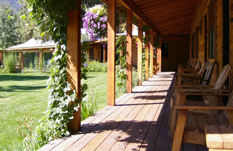 Exterior view of Mazama Ranch House.