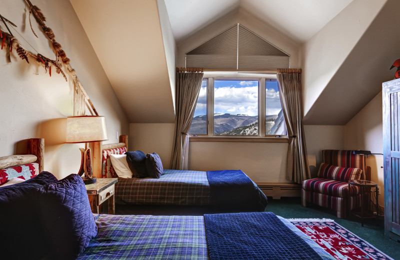 Guest bedroom at The Pines Lodge, A RockResort.