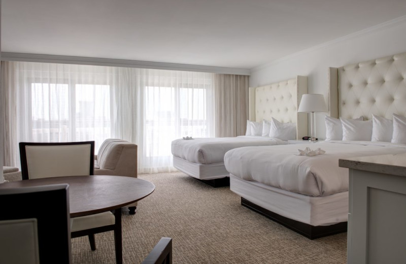 Guest room at Icona Golden Inn.