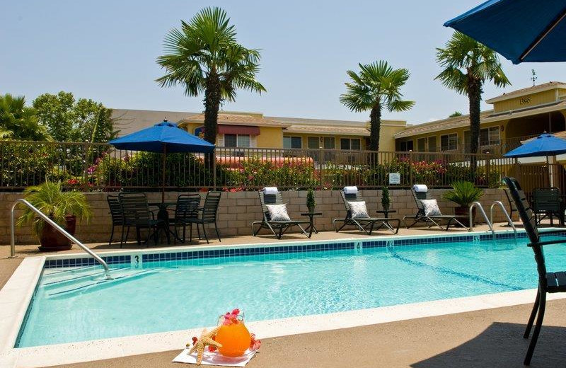 Outdoor pool at Best Western Country Inn Poway.