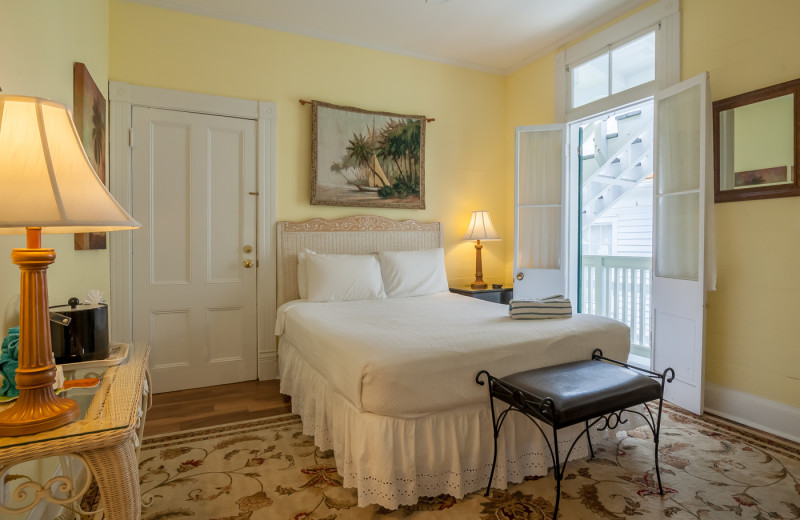 Guest bedroom at Curry House.