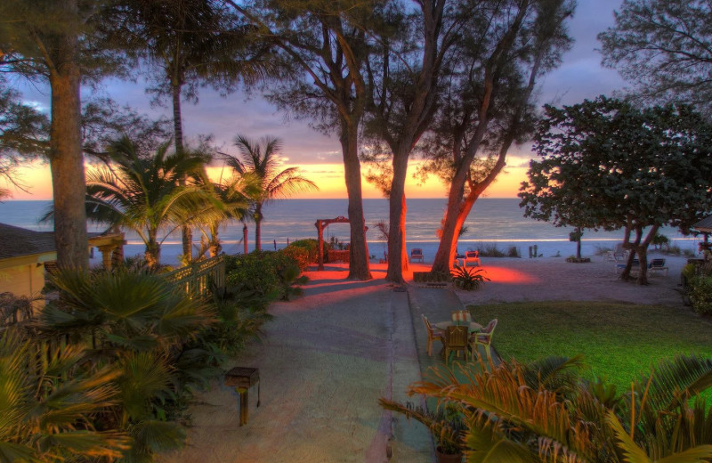 Exterior view of Angelinos Sea Lodge.