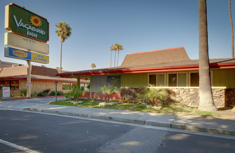 Exterior view of Vagabond Inn San Jose.