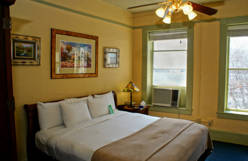 Guest room at 1905 Basin Park Hotel.