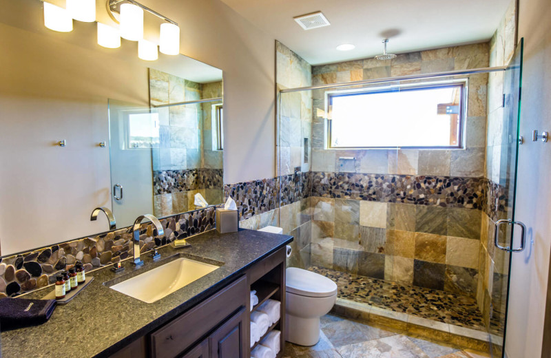 Cabin bathroom at Royal Gorge Cabins. 