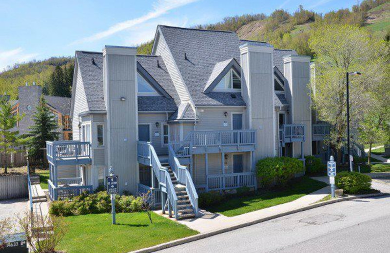 Exterior view of Mountain Springs Resort & Conference Centre.