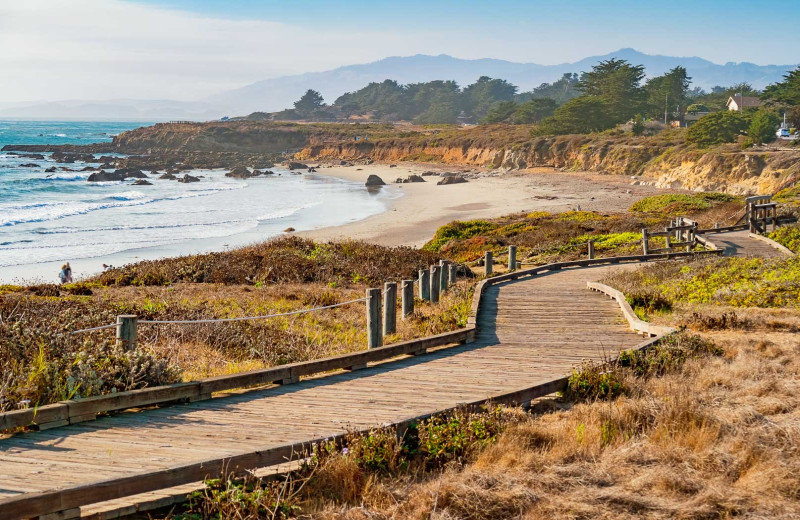 Beach boardwalk at FogCatcher Inn.