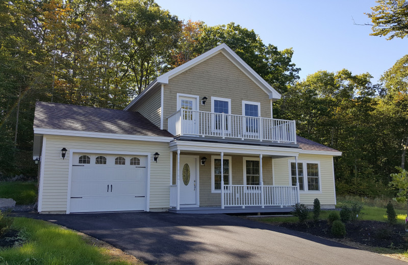 Exterior view of Sheepscot Harbour Village & Resort.