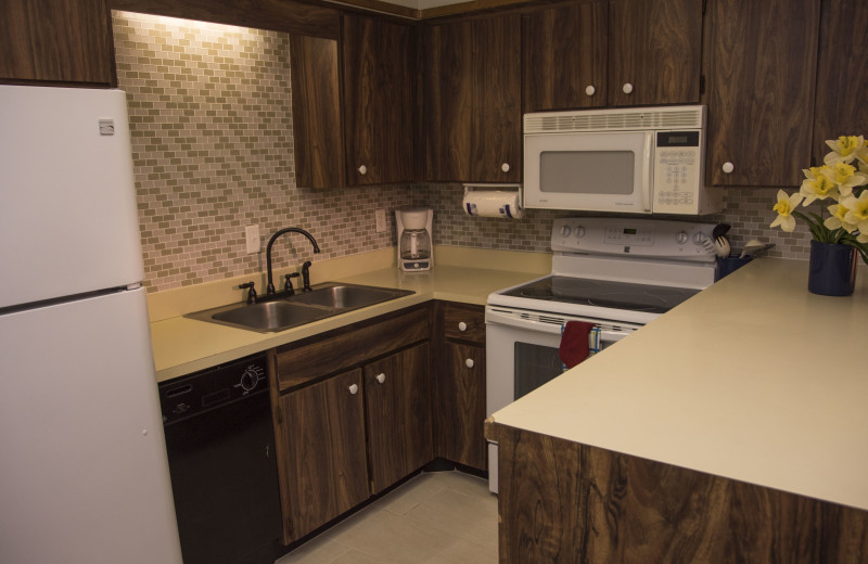 Guest kitchen at Englewood Beach & Yacht Club.