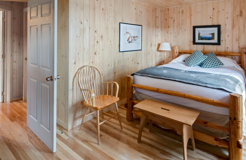 Cabin bedroom at Killarney Lodge in Algonquin Park.