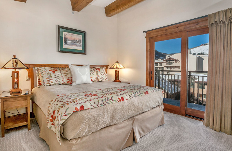 Guest bedroom at Antlers at Vail.