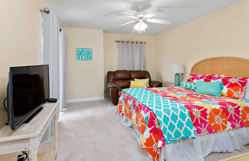 Bedroom at Real Escapes Properties - Demere Landing #135.