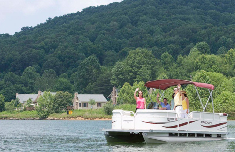 Pontoon ride at Stonewall Resort.