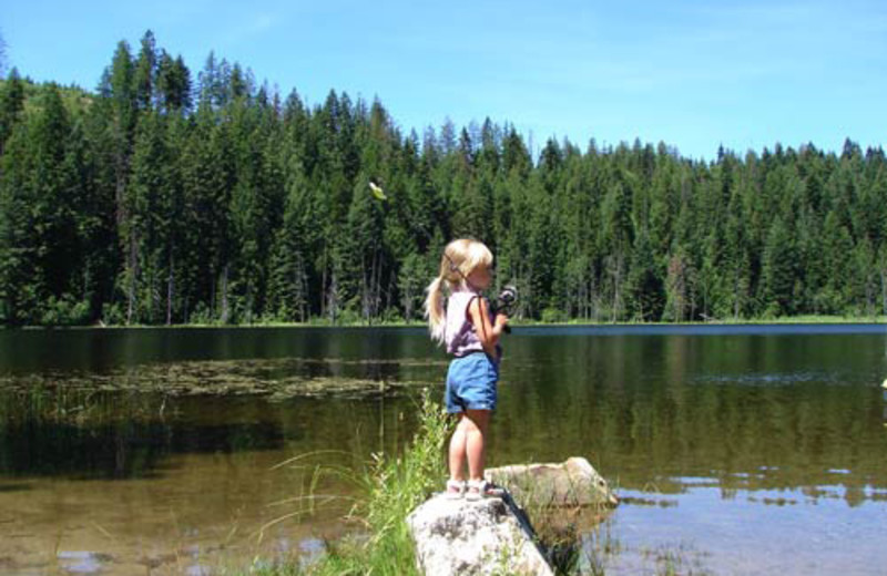 Family fishing at The Lodge at Sandpoint.