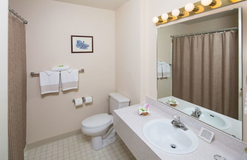 Guest bathroom at Alpen Rose Inn.