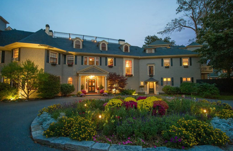 Exterior view of Balance Rock Inn.