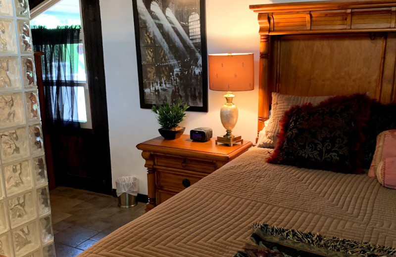 Guest room at Blue Moon Bed 