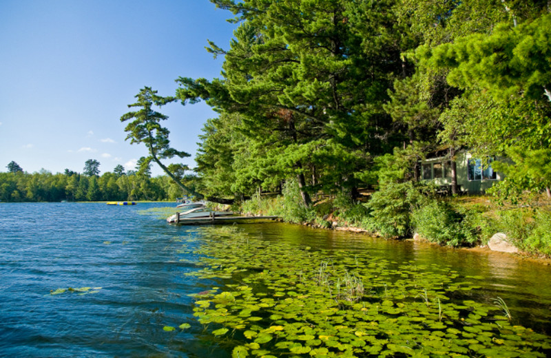 Exterior view of Broadwater Lodge.