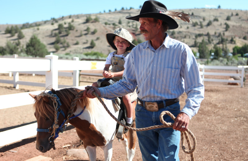 Horseback riding lesson at Kah-Nee-Ta Resort and Spa.