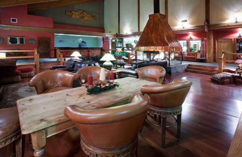 Lobby Seating at Holiday Inn Apex Vail