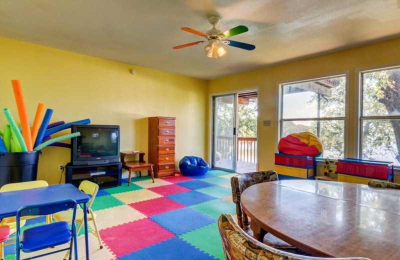 Kids room at Moores Hidden Cove Retreat.