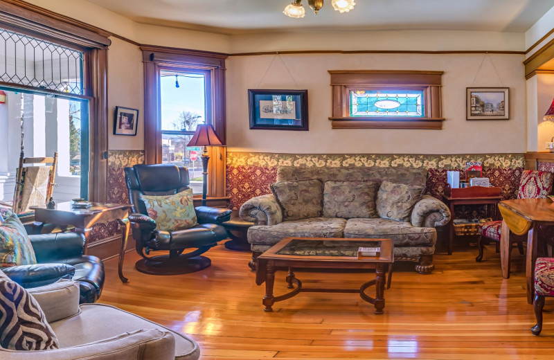 Living room at Abigail's Bed and Breakfast Inn.