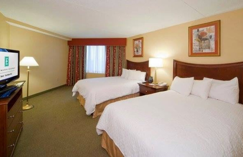 Guest room at Embassy Suites Detroit - Troy/Auburn Hills.