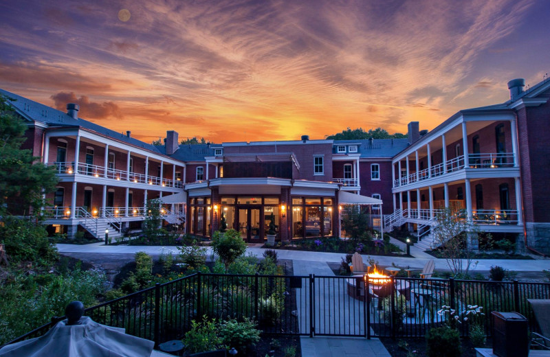 Exterior view of Inn at Diamond Cove.