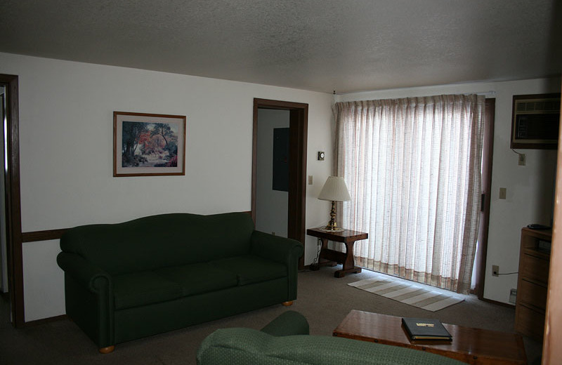 Guest living room at Flaming Gorge Lodge.