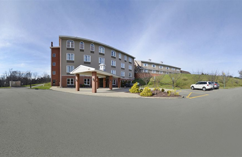 Exterior view of The Inn at Mountain View.