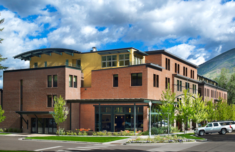 Exterior View of Limelight Hotel