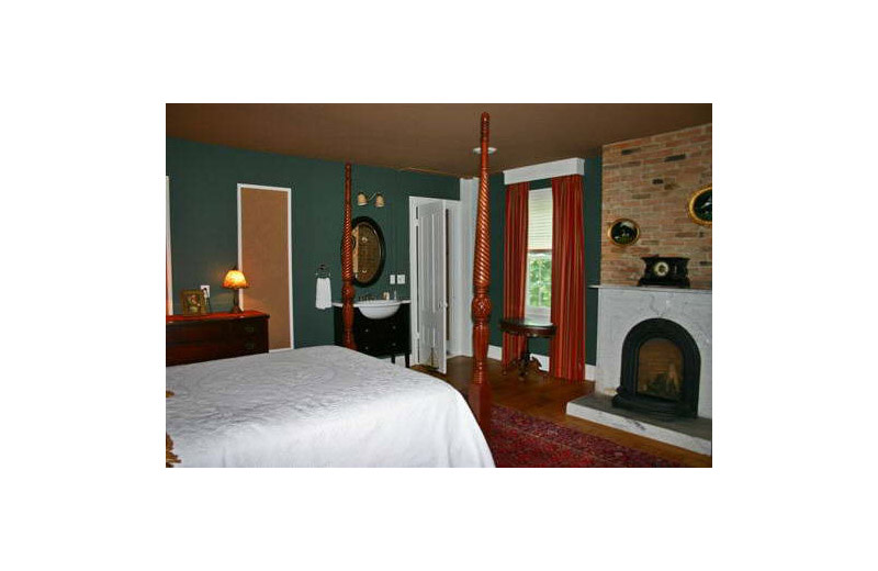 Guest room at Monier Manor.
