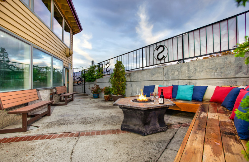 Patio at The Stratford Inn.