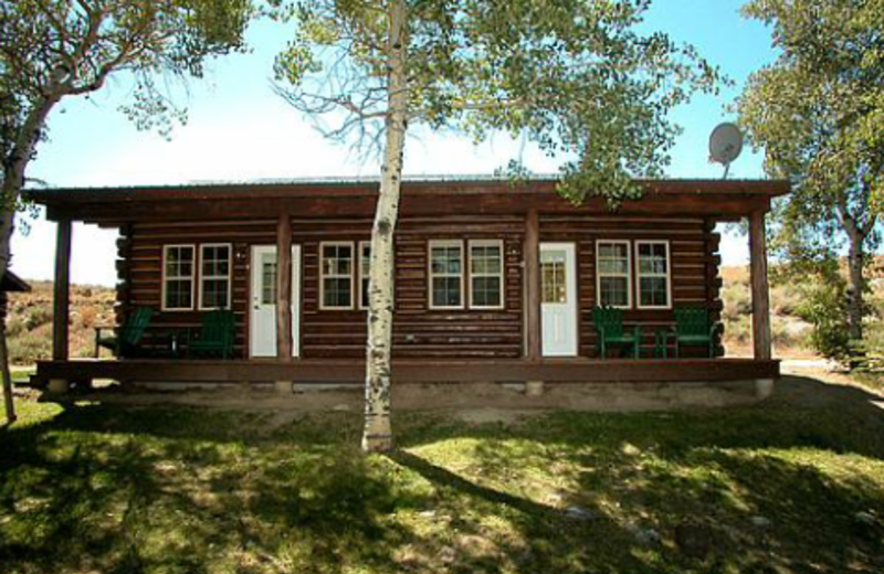 Exterior of Cabin at Lakeside Lodge