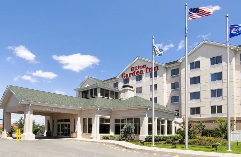 Exterior view of Hilton Garden Inn Nanuet.