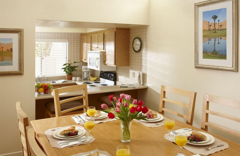 Vacation rental dining room at Vista Mirage Resort.
