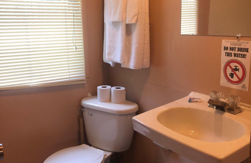 Cabin bathroom at Dogtooth Lake Resort.