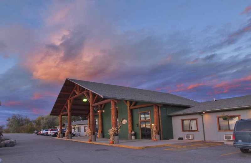 Exterior view of Ninepipes Lodge.