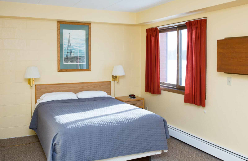 Guest room at River Bend's Resort & Walleye Inn.