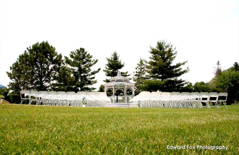 Outdoor wedding at Olympia Resort.