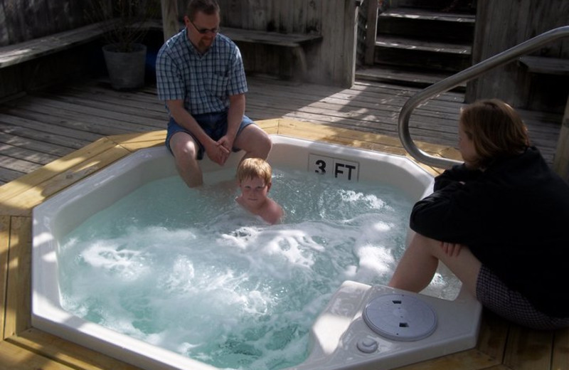 Hot tub at Golden Arrow Resort.